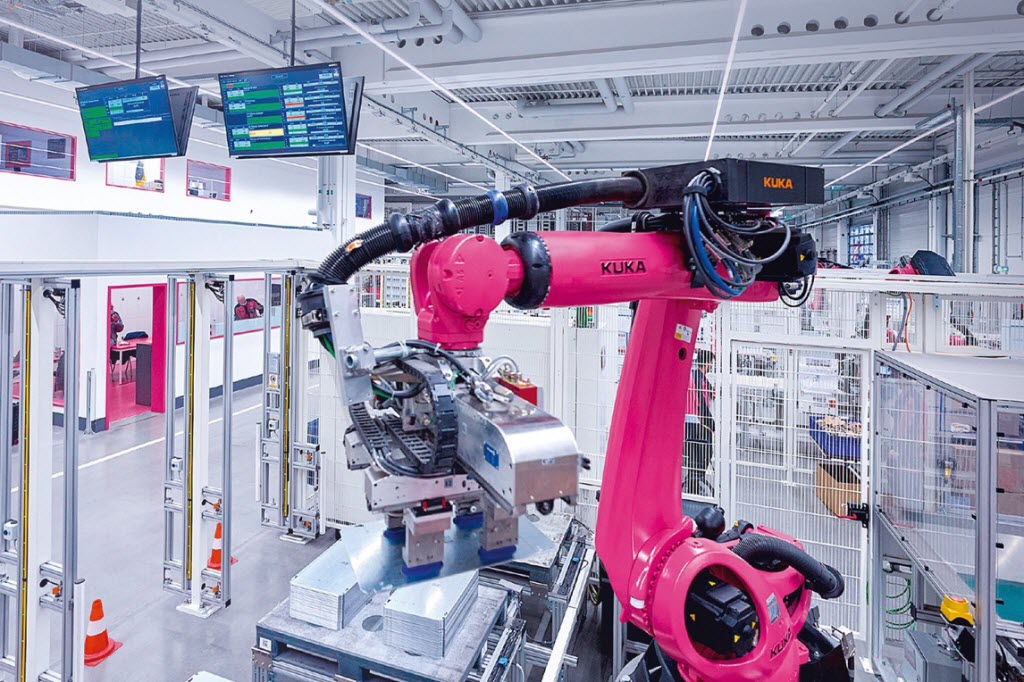 Mô hình nhà máy thông minh và tác động đối với ngành Sản xuất