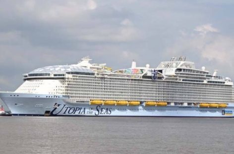 Tàu du lịch kích thước lớn tiếp theo của tập đoàn Royal Caribbean được thử nghiệm